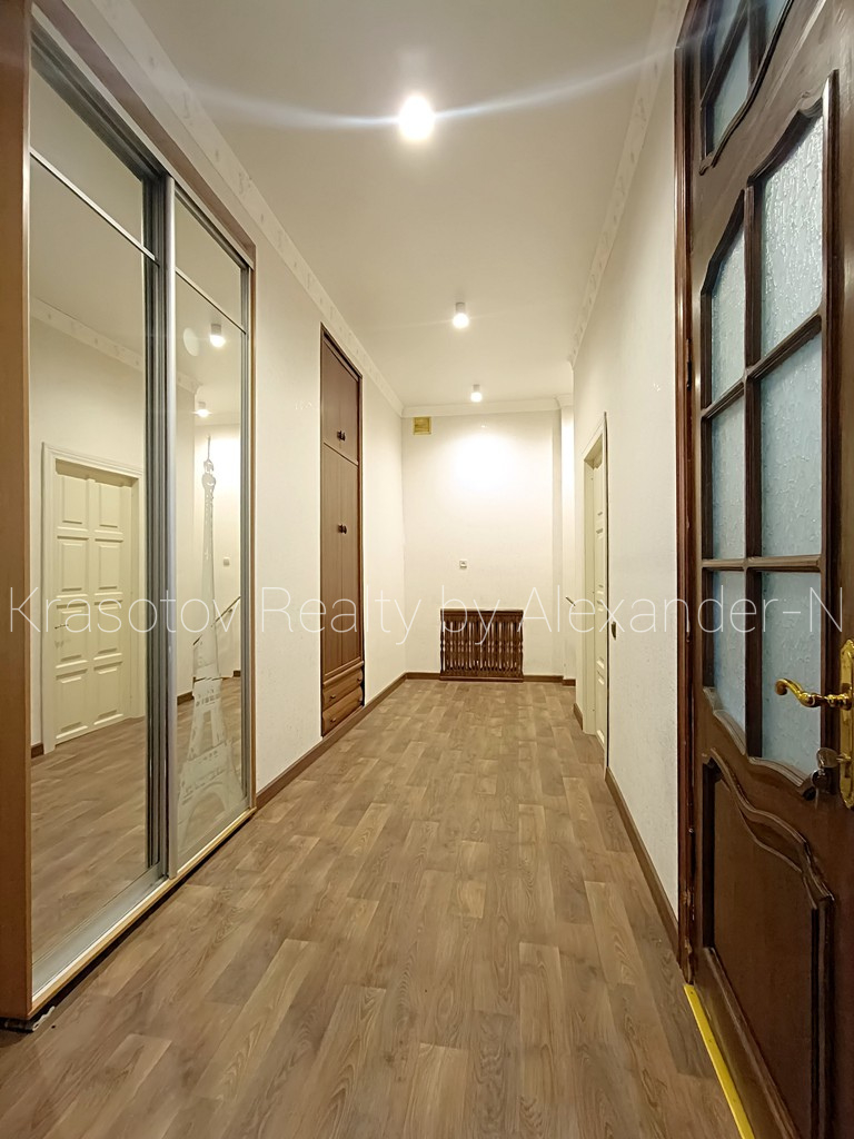 продажа трехкомнатной квартиры номер A-173189 в Приморском районе, фото номер 18